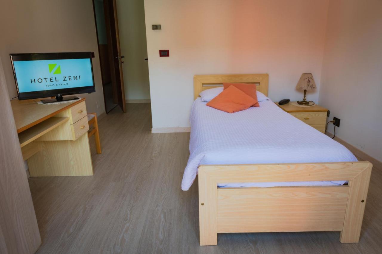 Hotel Zeni Brentonico Zewnętrze zdjęcie